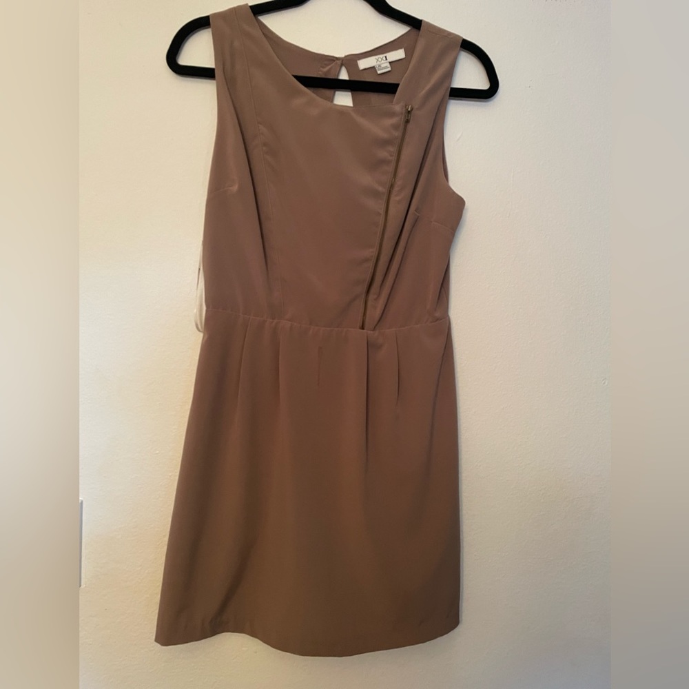 Gorgeous taupe dress with detail.